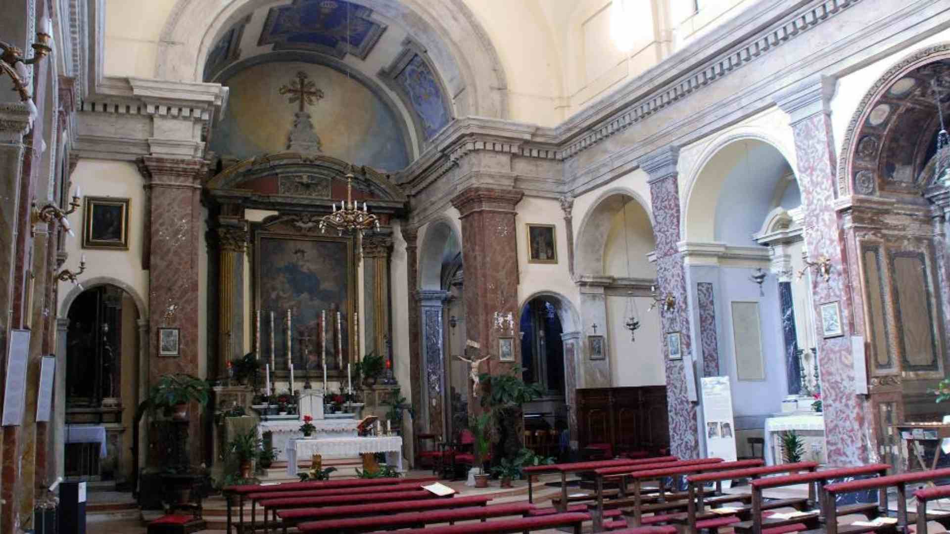altare-chiesa-santa-maria-assunta-calvi-dell-umbria