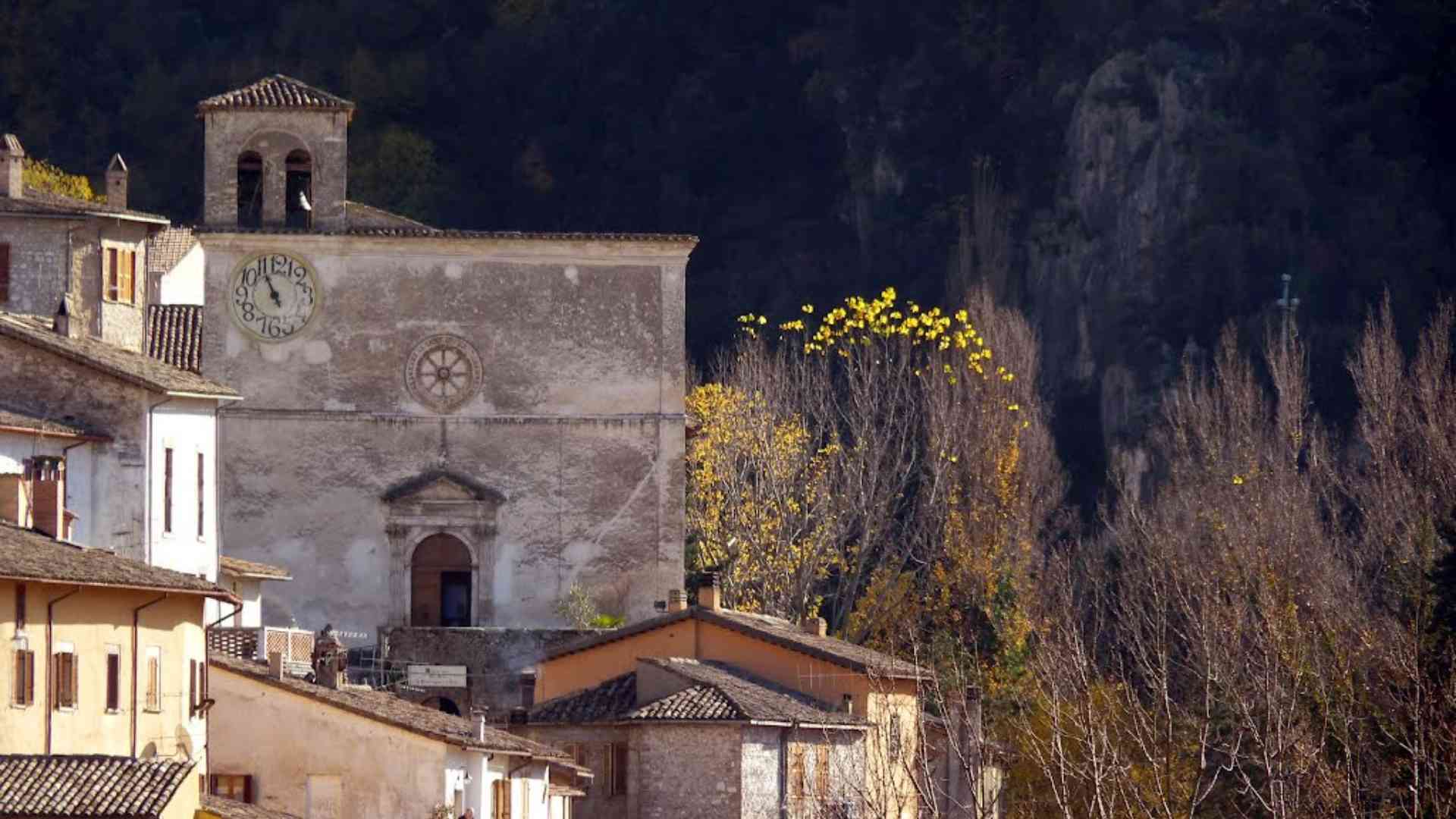 La Chiesa di Santo Stefano col museo delle mummie a Ferentillo