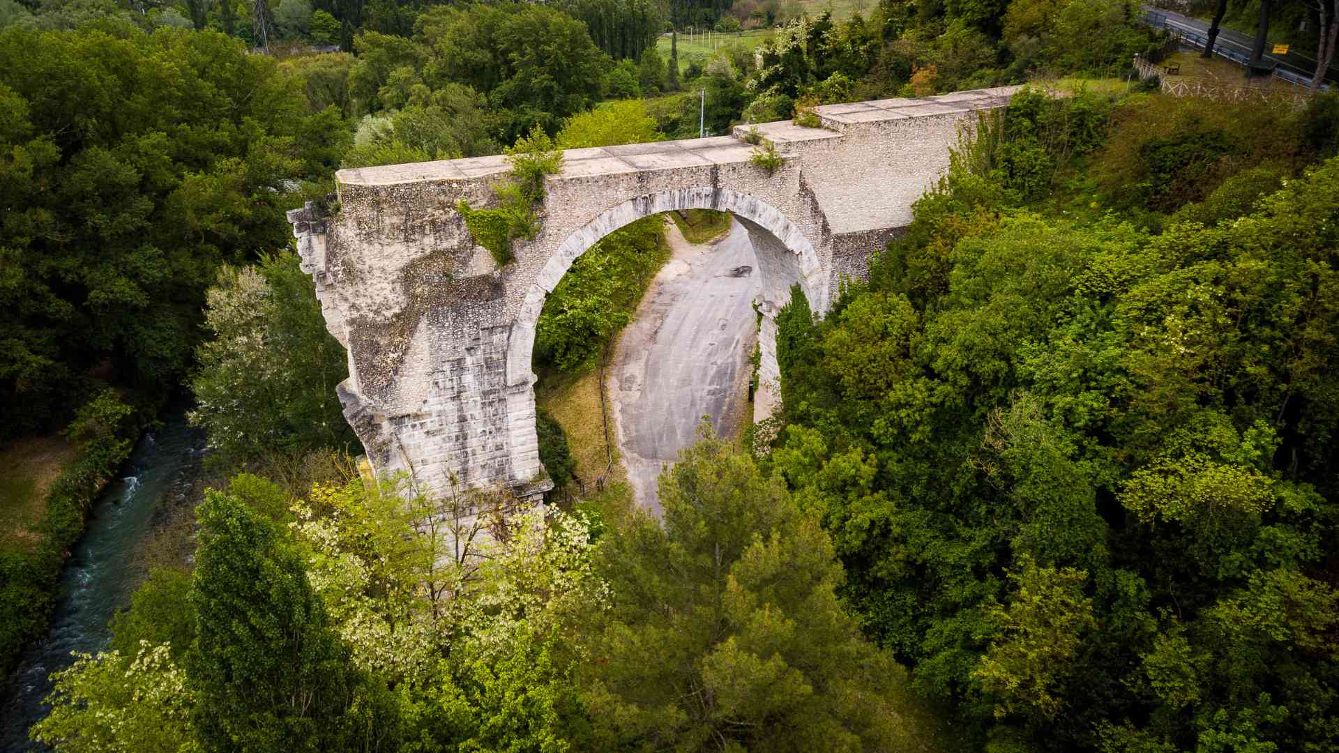 Ponte d'Augusto a Narni, vista aerea
