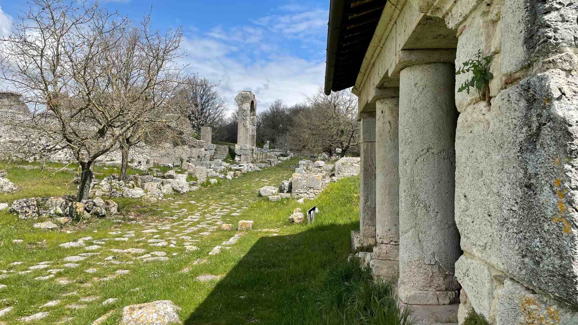 Cardo massimo dell'antico municipio romano di Carsuale, Terni