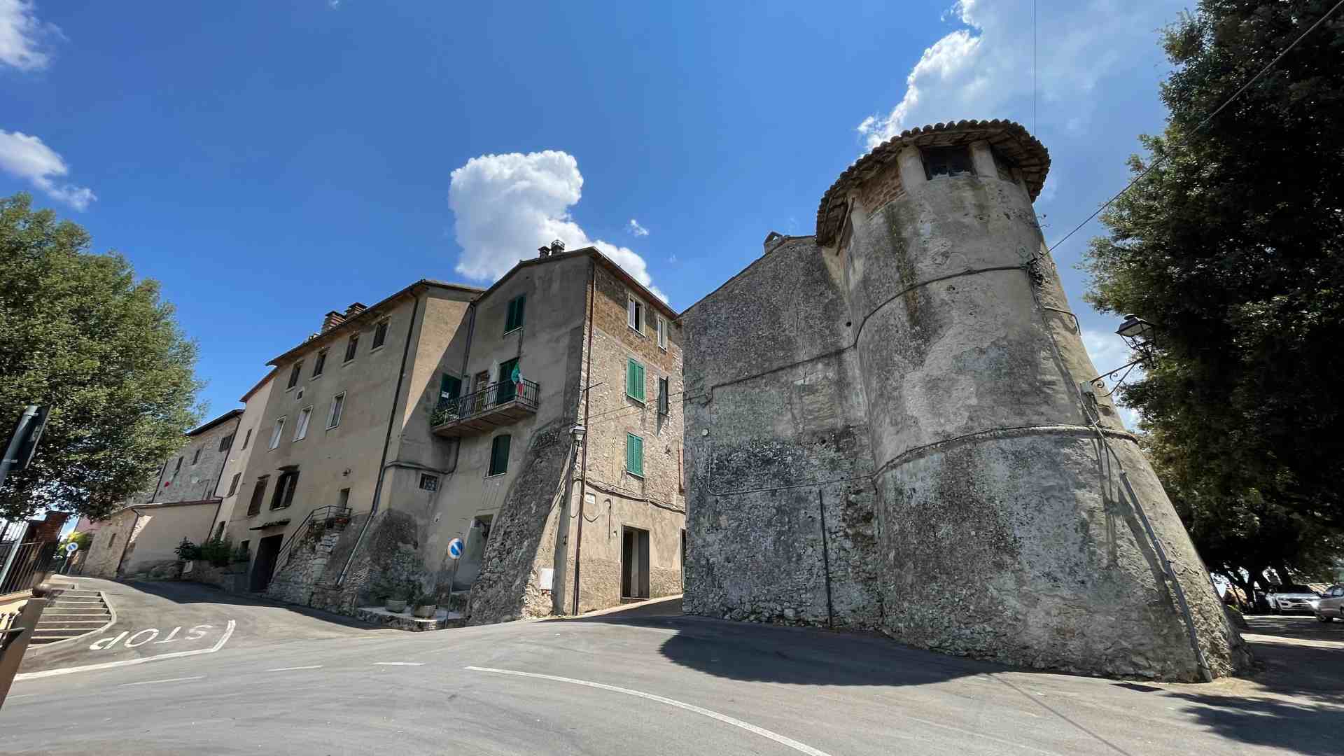 castel-del-aquila-ingresso-torrione