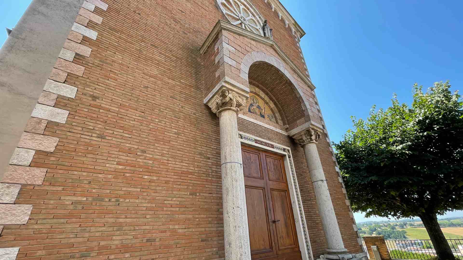 chiesa-di-san-nicolò-ingresso-rosone